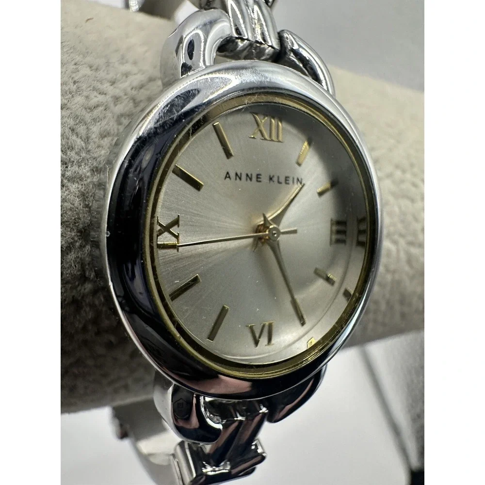 Anne Klein it has